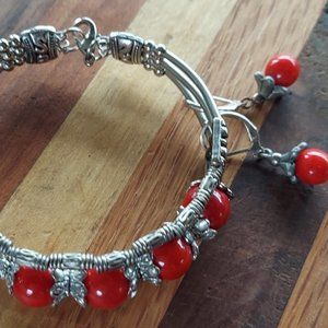 Gothic Wire & Tube Fire Red Resin Bead Bracelet w/ Matching Earrings Mexico